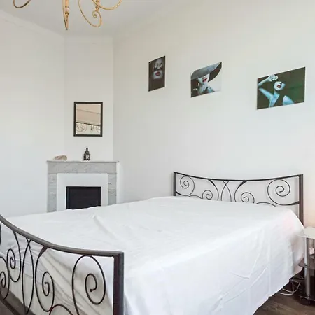 Lejlighed Charming Retro-chic Flat At The Heart Of / Juan-les-pins